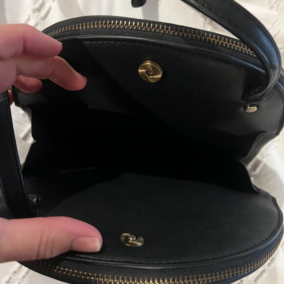 best backpacks for 2 week travel 10 Roomy Carry-on to Avoid Baggage Fees Model:844-4 / 8’ 4